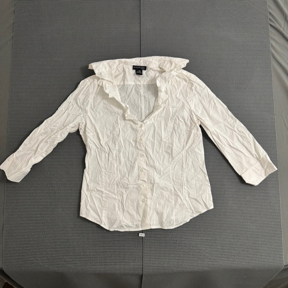 Moonlight Bay Collection White Ruffle Neck Button Down Shirt 3/4 Sleeve Large